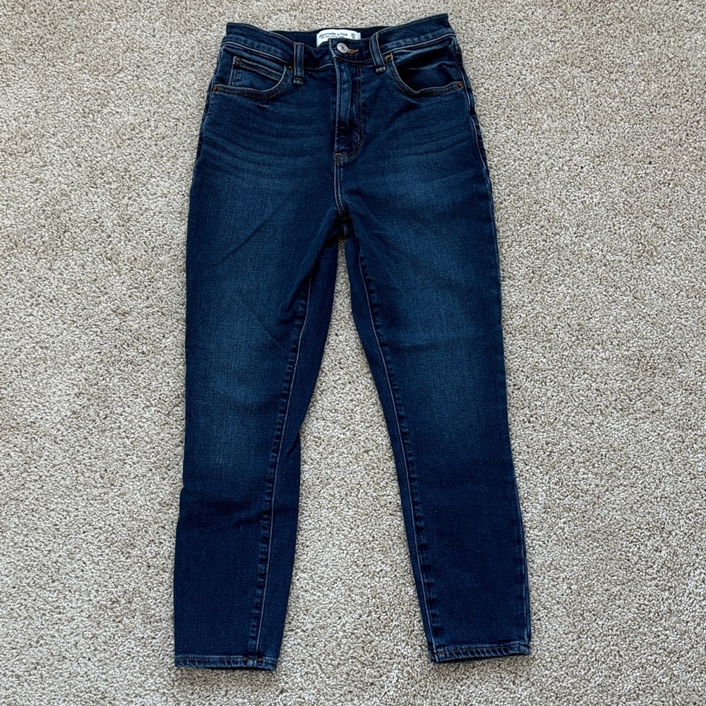 Abercrombie & Fitch Crop Skinny Jeans